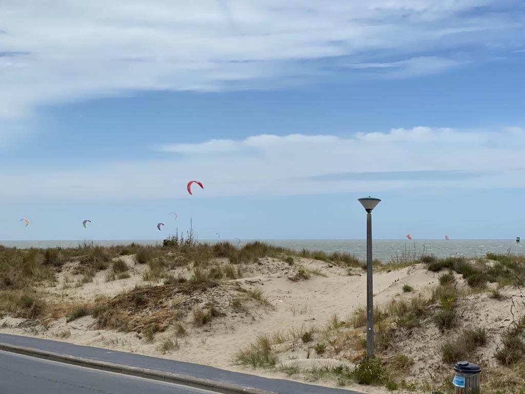 Dunes And Sea * Nieuwpoort